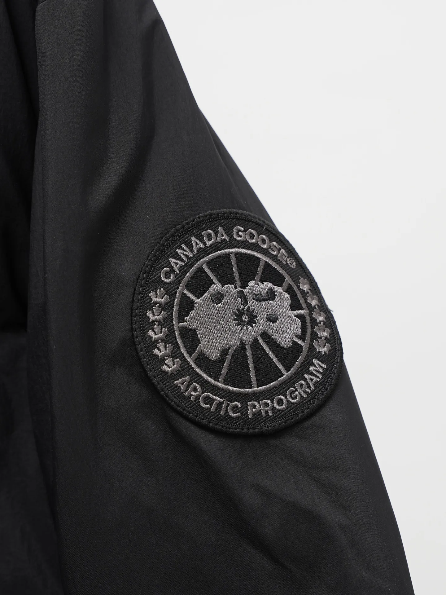 P860 CANADA GOOSE Canada Goose Lawrence Men's Down Jacket Big Goose Down Jacket Black (Black Label) 2802M